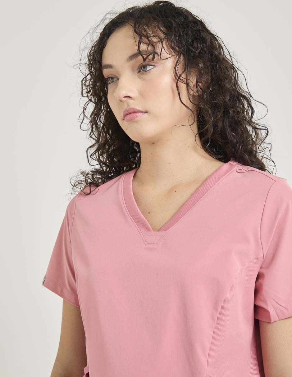 Playera manga corta Hanes cuello v para mujer